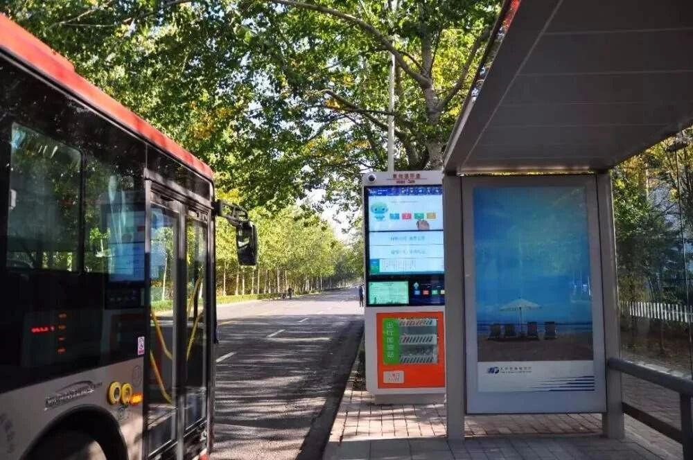 leyu·乐鱼(中国)体育官方网站工控机助力智能公交站牌，为城市提速