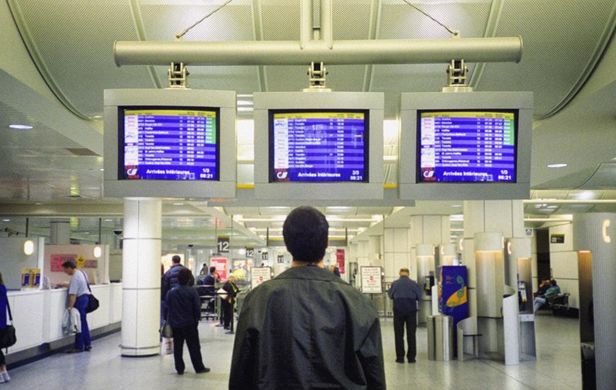 leyu·乐鱼(中国)体育官方网站嵌入式电脑在乘客信息显示系统中的应用