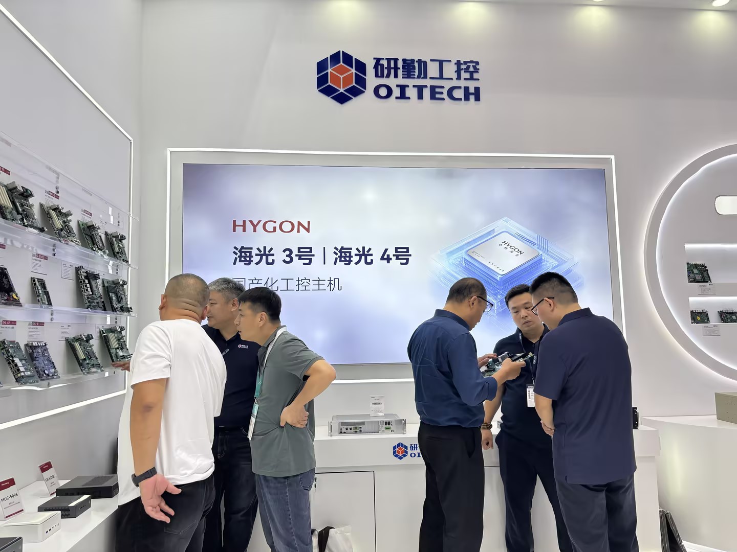 1758626370109382.jpg 16946cb7-07da-4810-83d6-e82812a8ce74.jpg